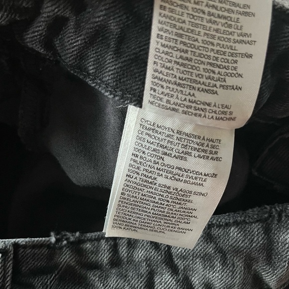 H&M Denim High Rise Distressed Cuff Cut Off Jean Shorts Summer Casual Black 6 - Picture 5 of 10